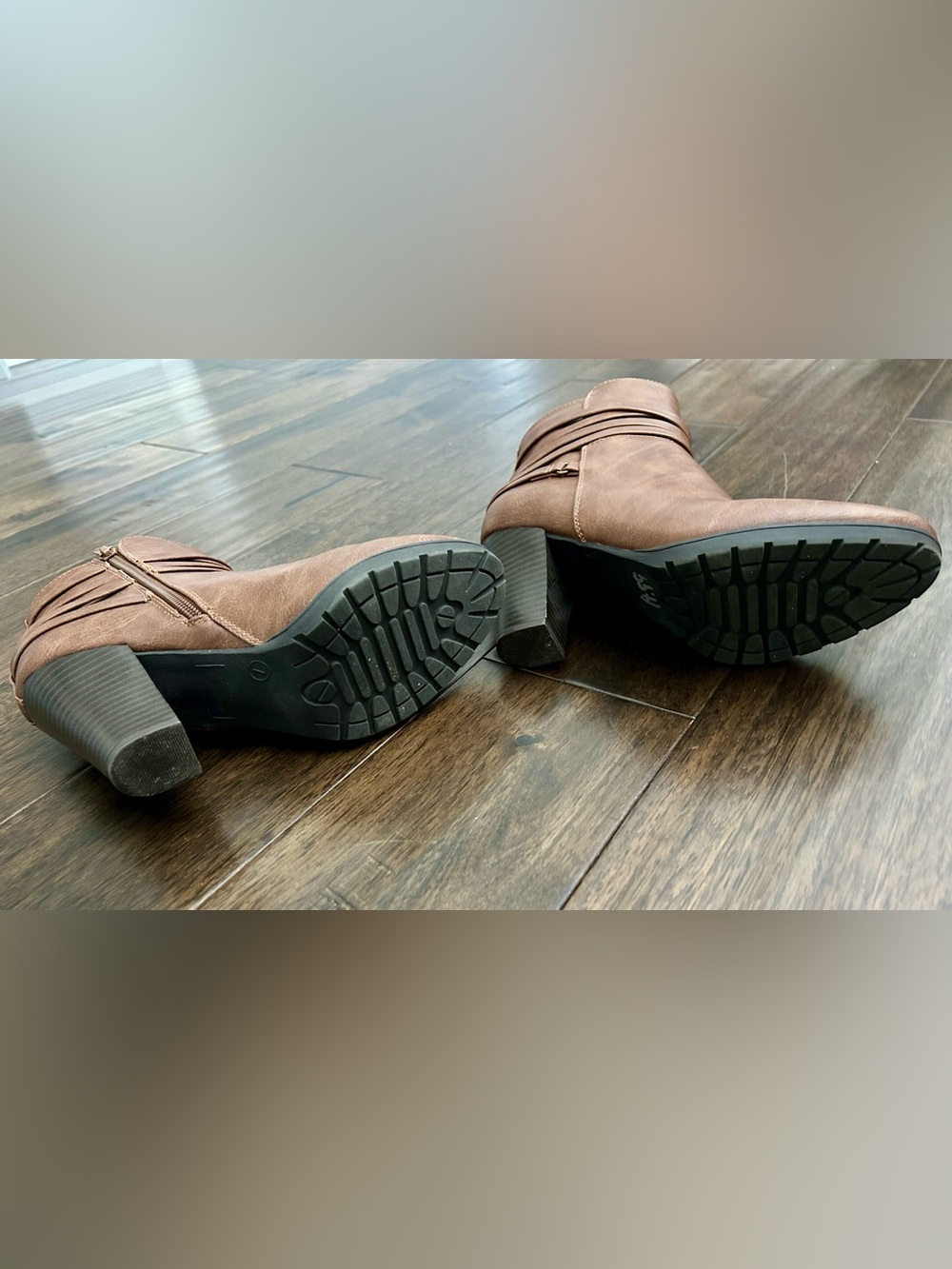 Rialto Spade Brown Ankle Booties Size 7M Block Heel Side Zip Booties - Picture 3 of 7